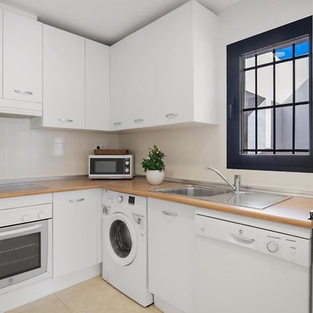 Apartamento De 2 Dormitorios En Playas Del Duque Marbella Eksteriør billede