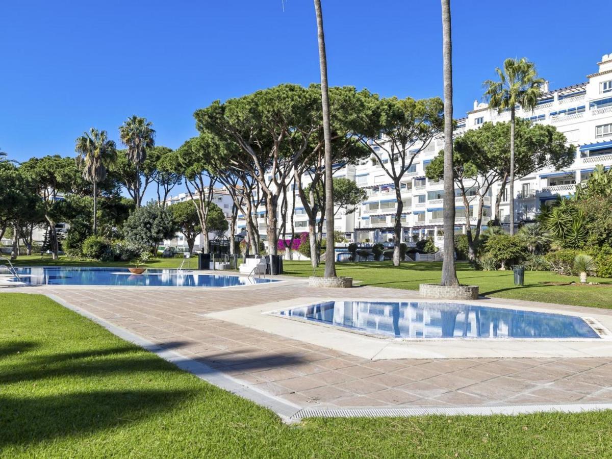 Apartamento De 2 Dormitorios En Playas Del Duque Marbella Eksteriør billede