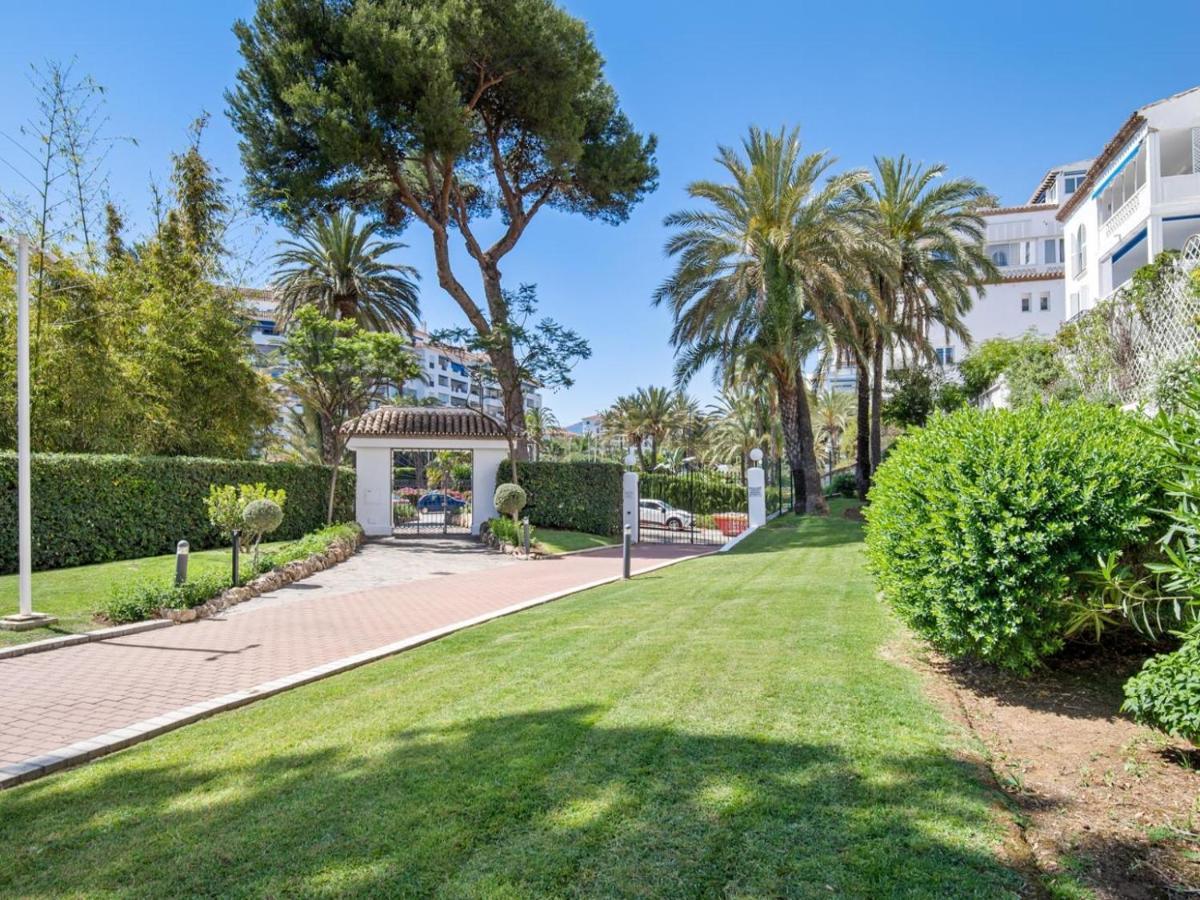 Apartamento De 2 Dormitorios En Playas Del Duque Marbella Eksteriør billede