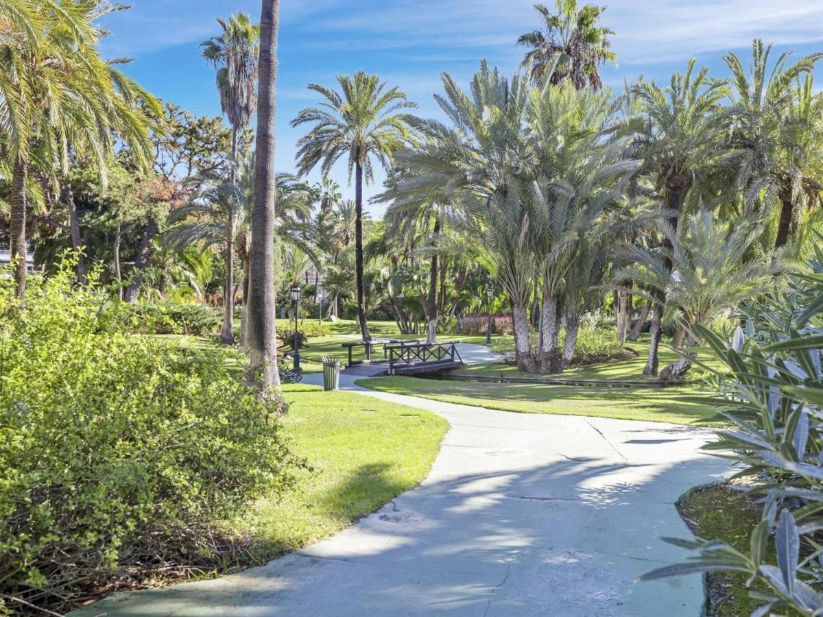 Apartamento De 2 Dormitorios En Playas Del Duque Marbella Eksteriør billede