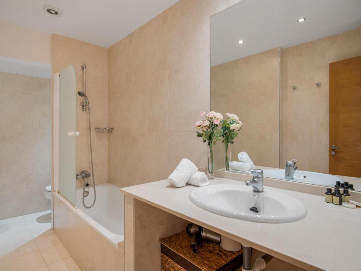 Apartamento De 2 Dormitorios En Playas Del Duque Marbella Eksteriør billede