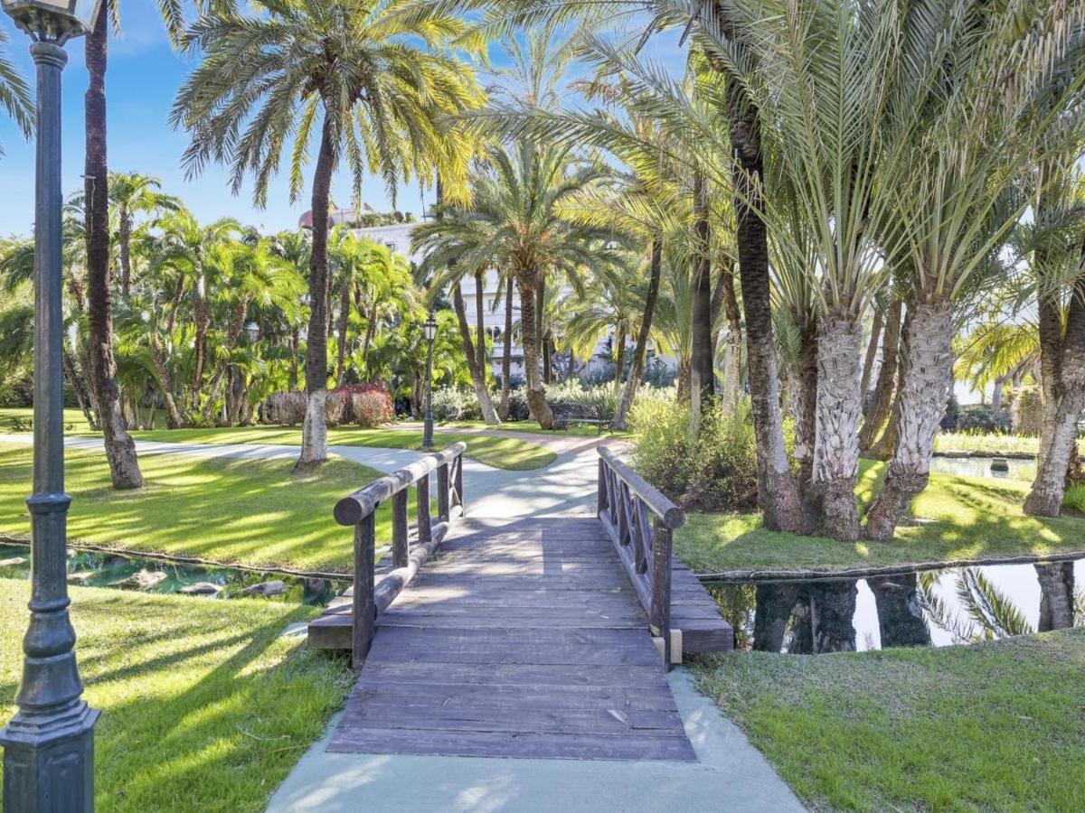 Apartamento De 2 Dormitorios En Playas Del Duque Marbella Eksteriør billede