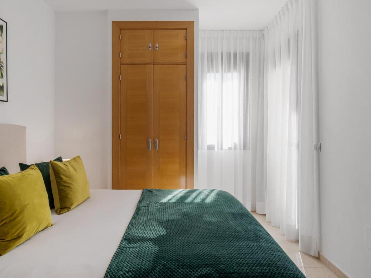 Apartamento De 2 Dormitorios En Playas Del Duque Marbella Eksteriør billede