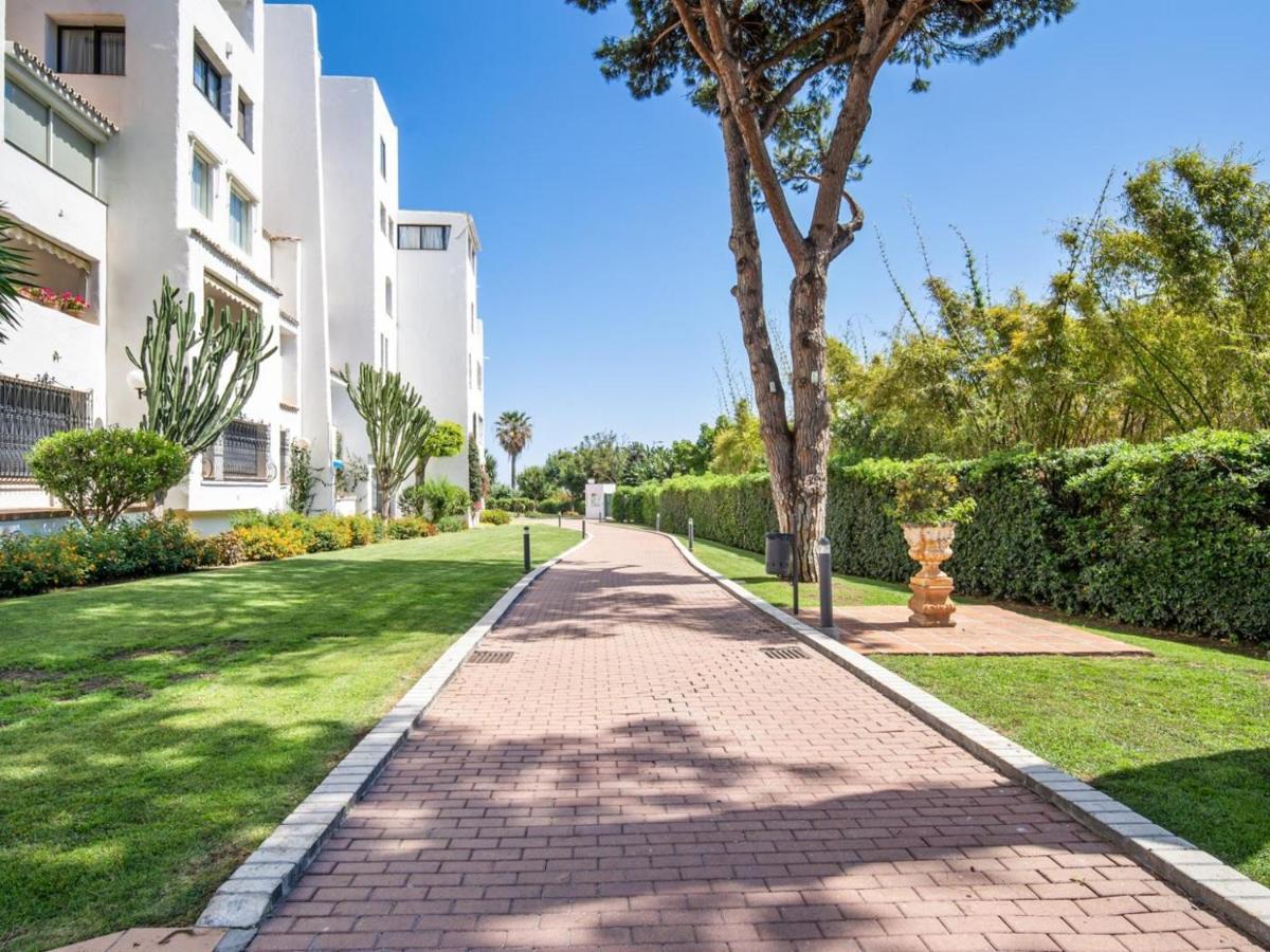 Apartamento De 2 Dormitorios En Playas Del Duque Marbella Eksteriør billede